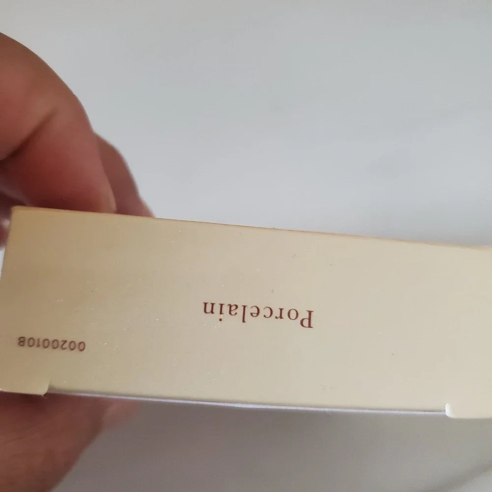 Laura Geller Baked Balance-N-Glow Illuminating Foundation Porcelain .32oz  New